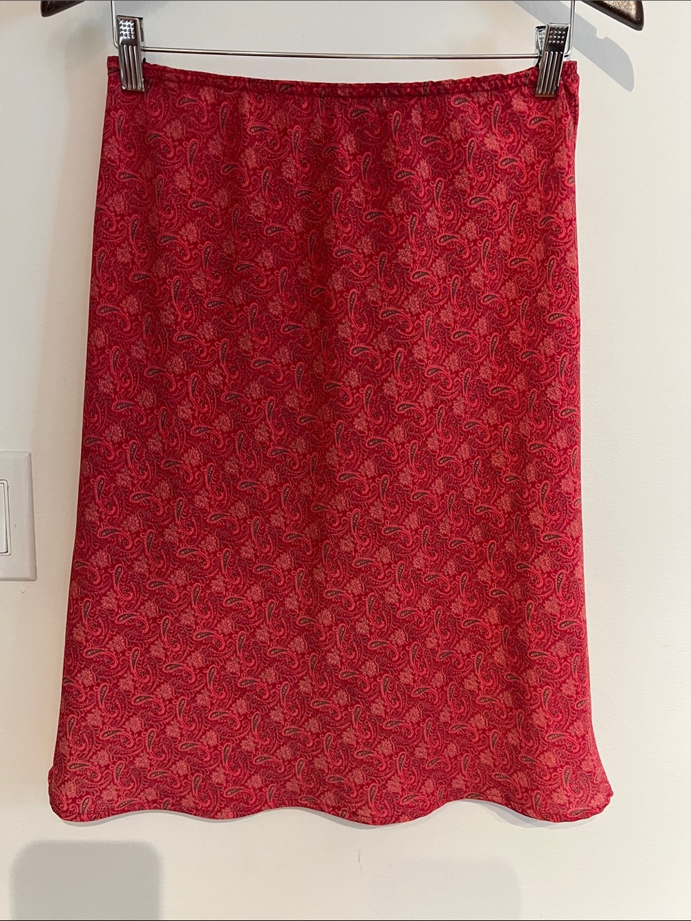 Women's Pink Paisley Midi Skirt with Elastic Waist